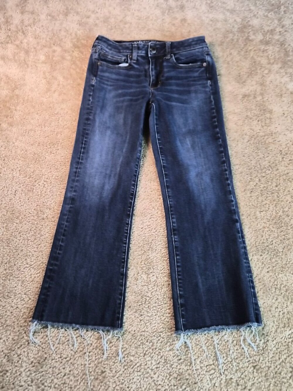 American Eagle Jeans Womens Size 2 Blue Hi rise Kick Crop Flare Frayed Hem G025